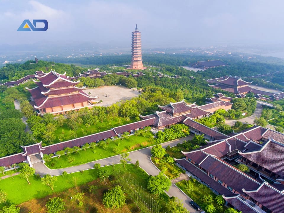 thuê xe 29 chỗ Hà Nội Ninh Bình du lịch chùa bái đính