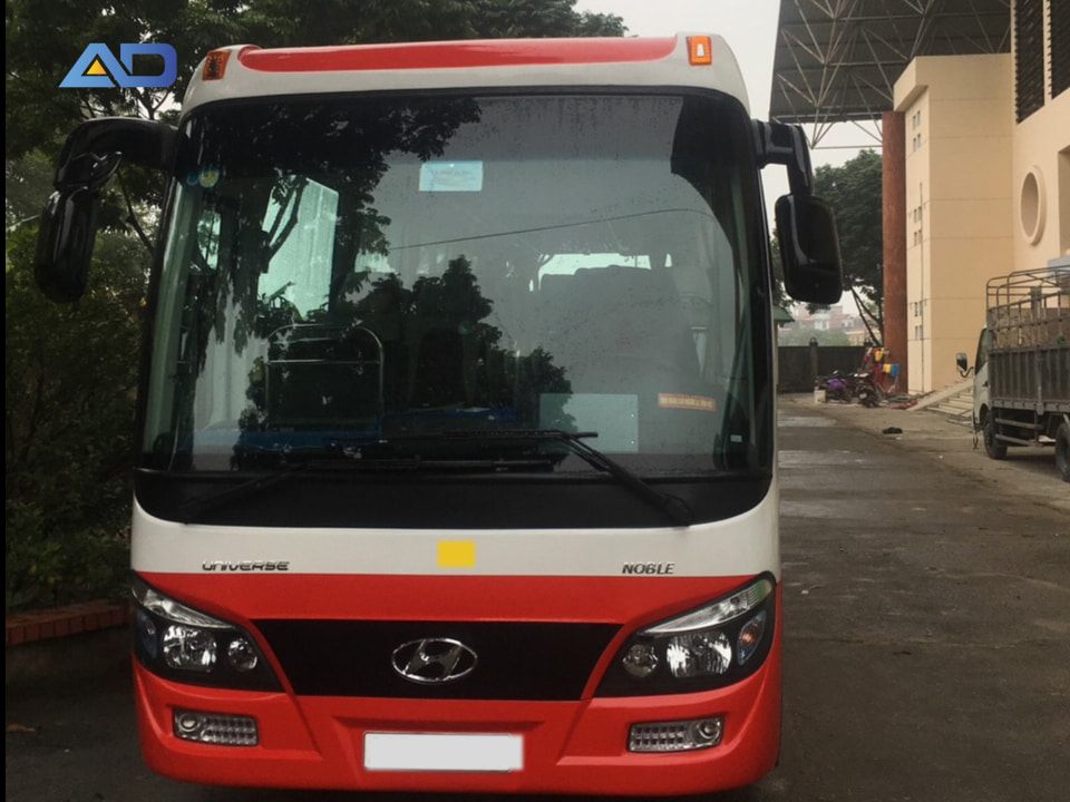dòng xe hyundai universe noble với bảng giá thuê xe 35 chỗ Hà Nội hợp lý