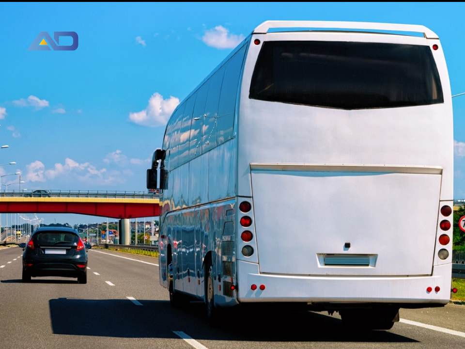 thue-xe-du-lich-35-cho-ha-noi-gia-re-vua-tiet-kiem-vua-thuan-loi-khi-di-chuyen