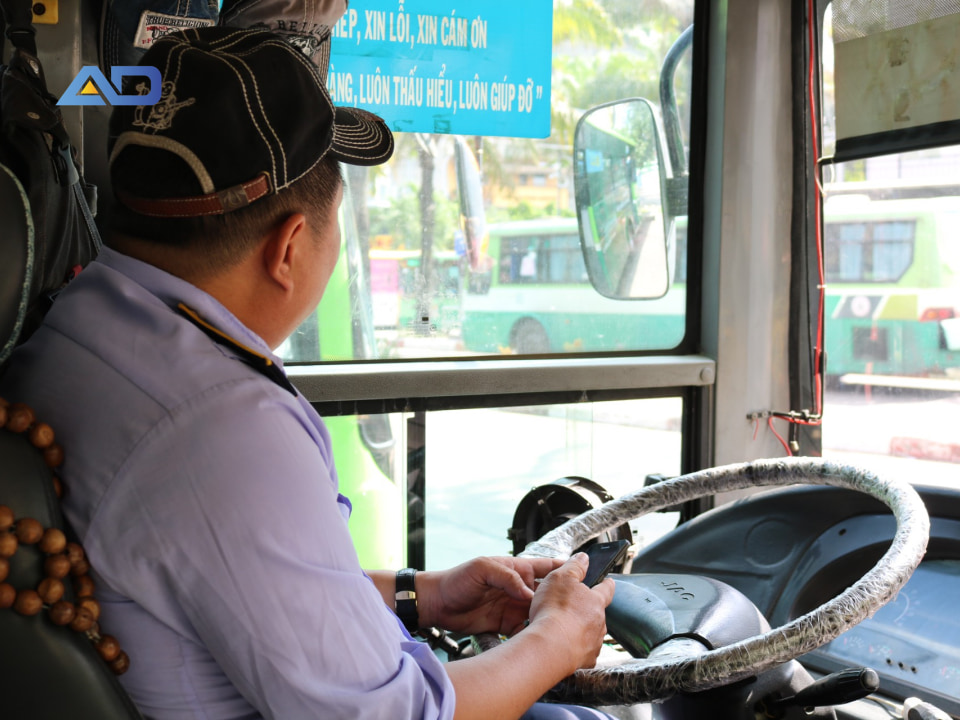 thuê dịch vụ xe du lịch hà nội có lái để đảm bảo an toàn