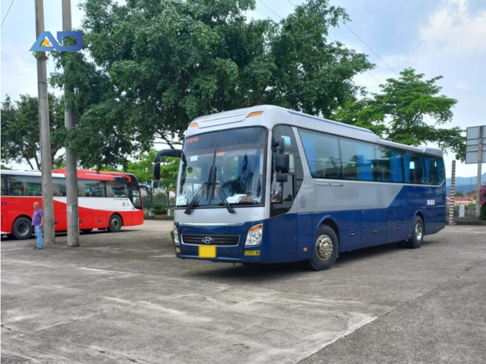 nhung-loi-ich-cua-viec-thue-xe-du-lich-45-cho-trong-nhung-ngay-le