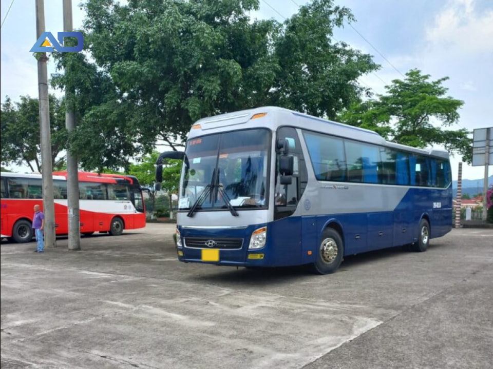 nhung-loi-ich-cua-viec-thue-xe-45-cho-tai-ha-noi-trong-nhung-ngay-le