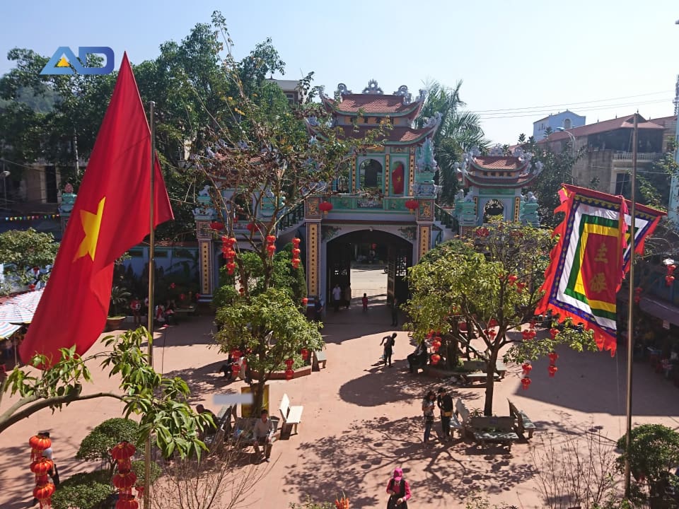 thuê xe 16 chỗ Hà Nội Lạng Sơn đền mẫu đại đình