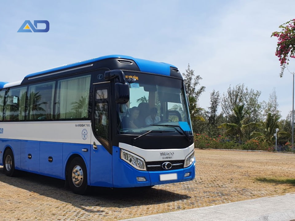 thuê xe 35 chỗ trong 1 ngày dòng thaco garden
